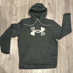 Under Armour Men’s Large charcoal hoodie